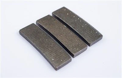 ¿Qué tan rápido puede cortar un segmento de diamante afilado?