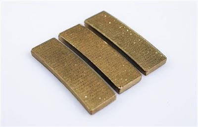 ¿Cuáles son los factores que provocan que un segmento de diamante de sierra d...